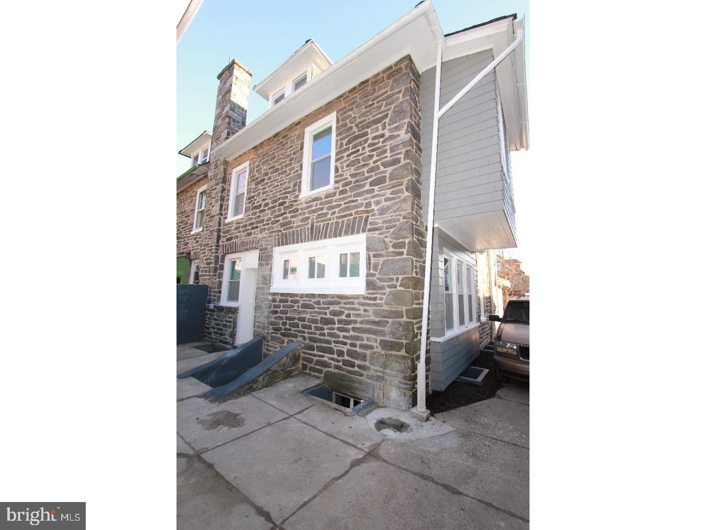 6133 Nassau Road Philadelphia, PA 19151 - Photo 3 of 25 Gallery Image 3