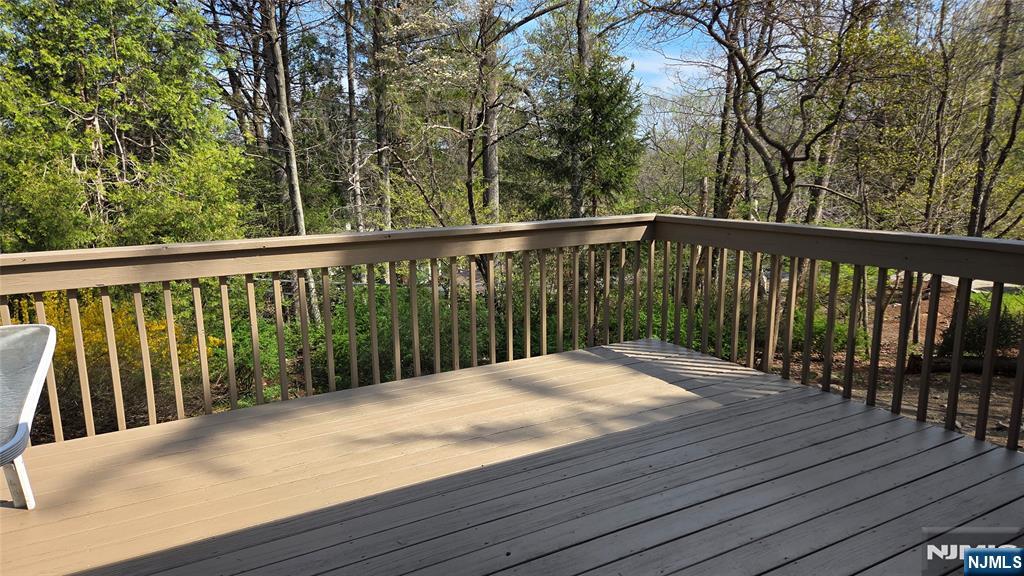 195 Snake Den Road Bloomingdale, NJ 07465 - Photo 6 of 11