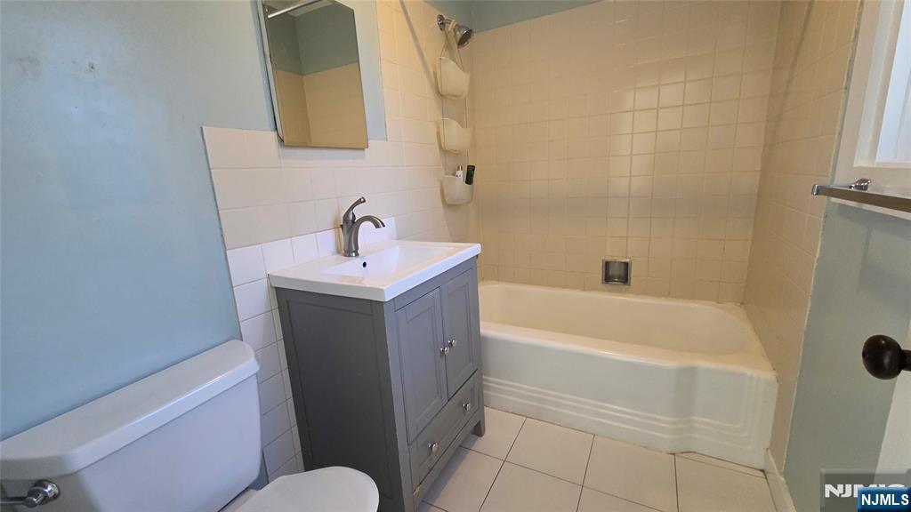 195 Snake Den Road Bloomingdale, NJ 07465 - Photo 9 of 11