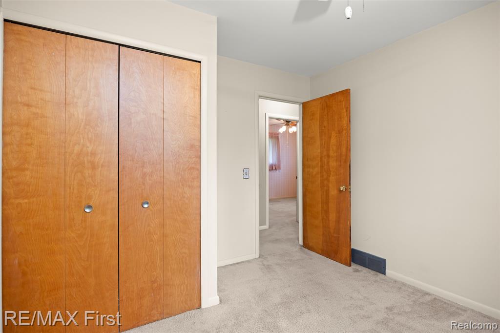 2070 Walton Boulevard Rochester, MI 48309 - Photo 11 of 25