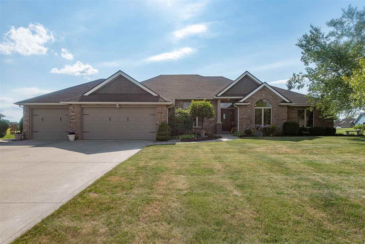 207 Hunters Ridge Auburn, IN 46706 - Photo 1 of 36 Gallery Image 1
