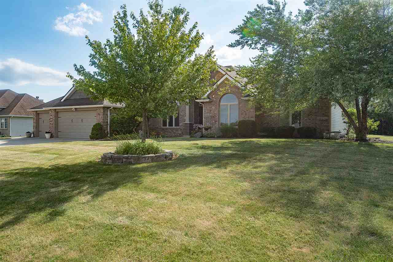 207 Hunters Ridge Auburn, IN 46706 - Photo 2 of 36 Gallery Image 2
