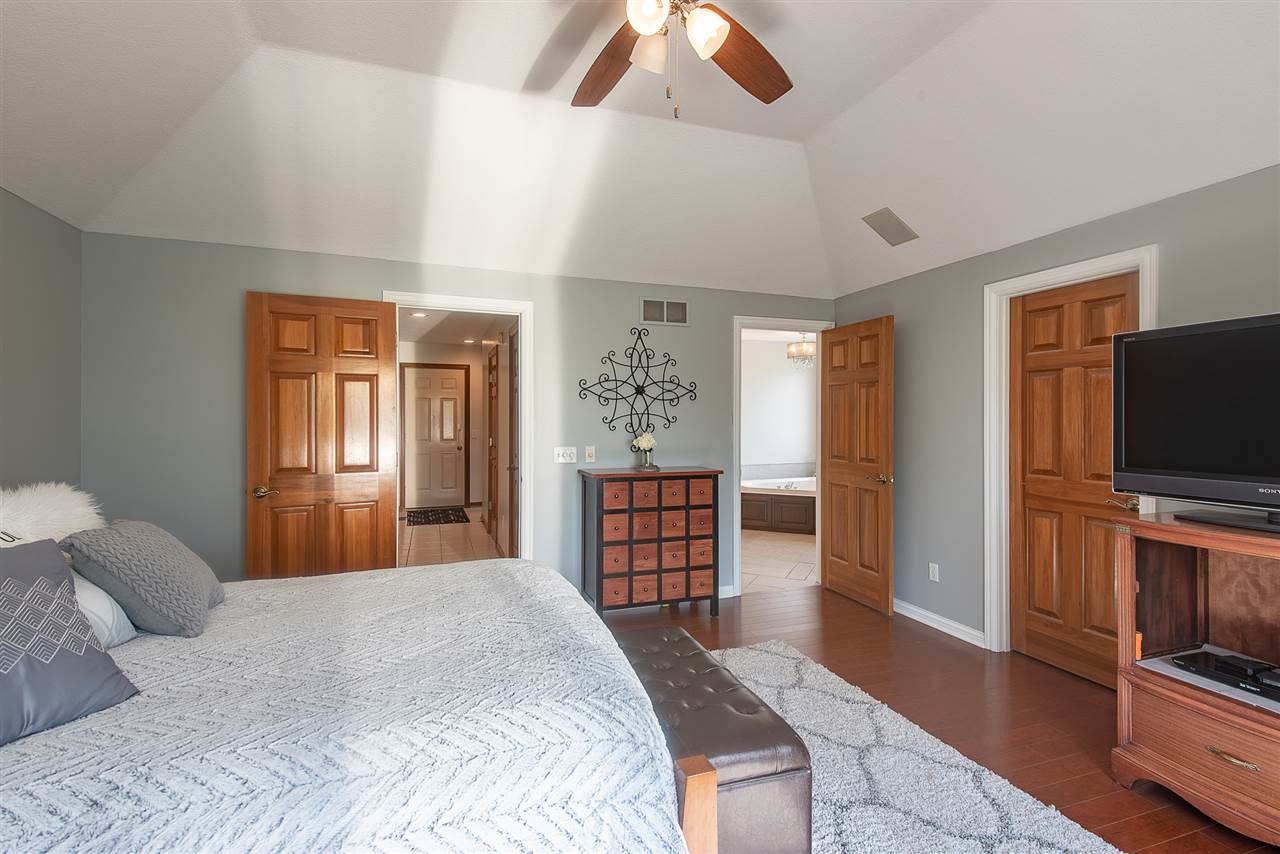 207 Hunters Ridge Auburn, IN 46706 - Photo 14 of 36 Gallery Image 14