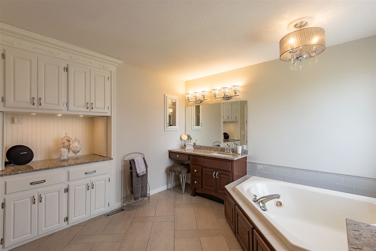 207 Hunters Ridge Auburn, IN 46706 - Photo 18 of 36 Gallery Image 18