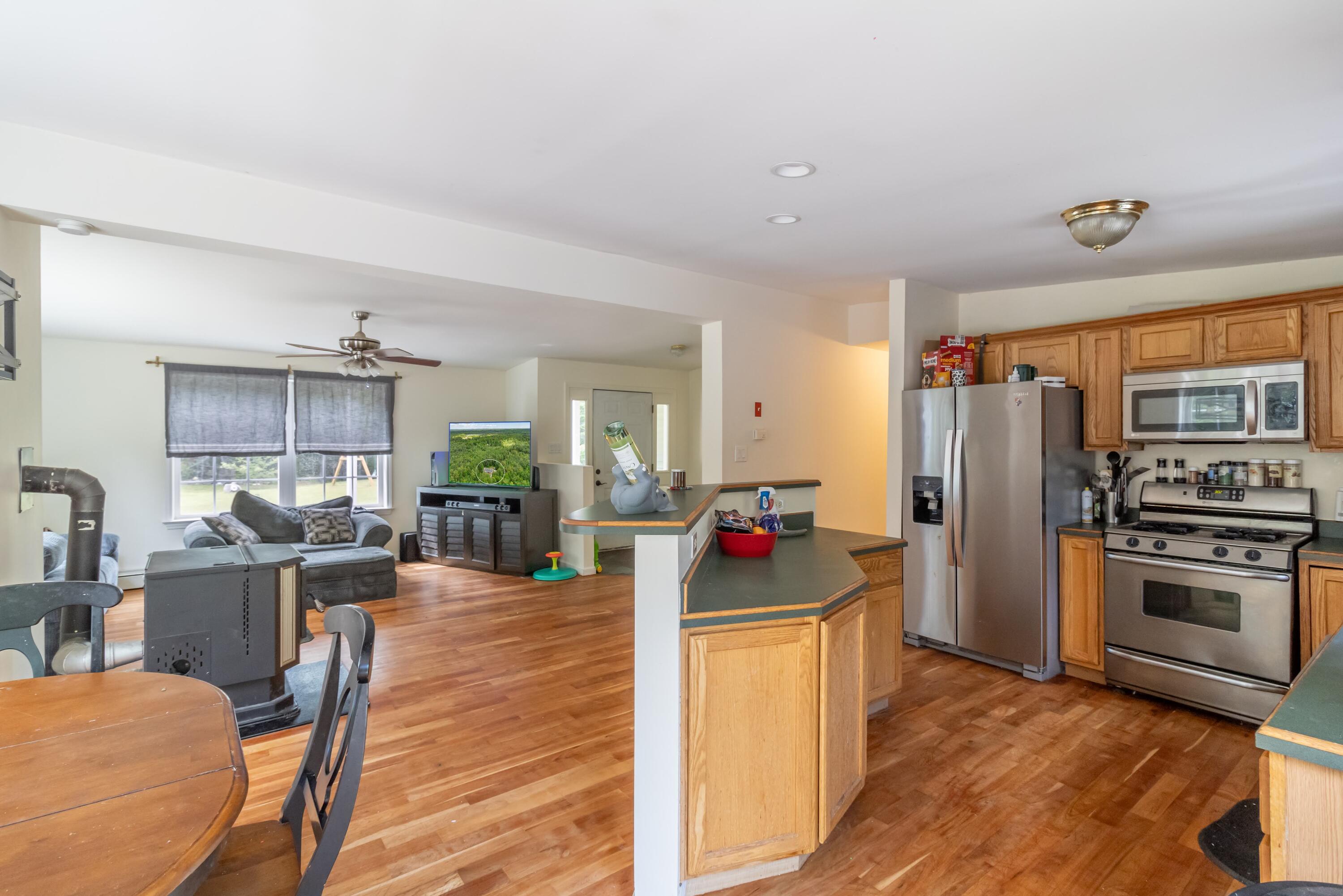 92 Nicolin Road Ellsworth, ME 04605 - Photo 46 of 53 92 Nicolin Road Interiors-28