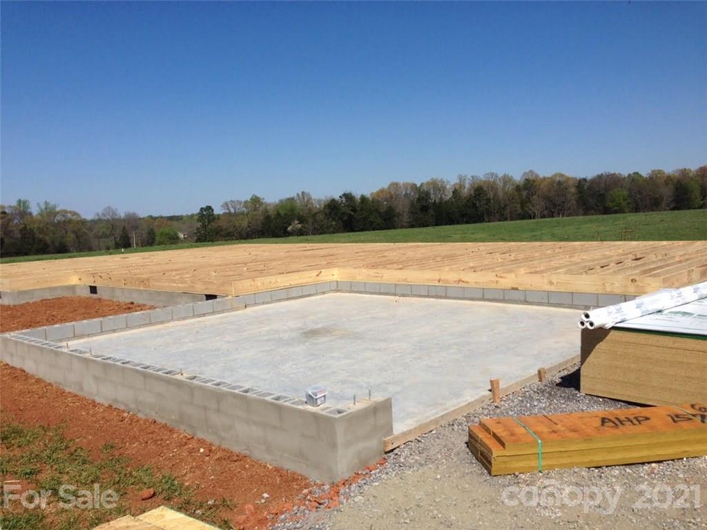 157 Rustic Road, Unit 1 Mooresville, NC 28115 - Photo 2 of 4 Gallery Image 2