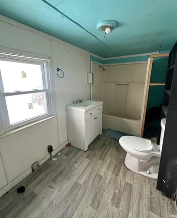 $120,000 | 701 Park Street, Loogootee, IN 47553