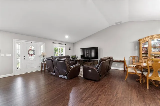 $279,999 | 12590 East Osage Nation Road, Nevada, MO 64772