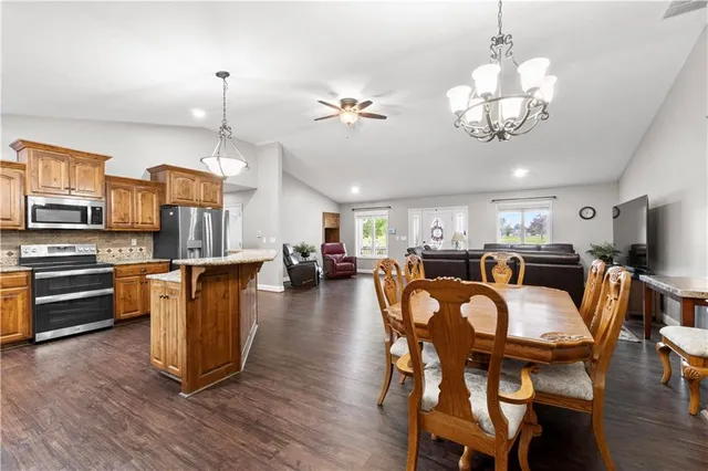 $279,999 | 12590 East Osage Nation Road, Nevada, MO 64772