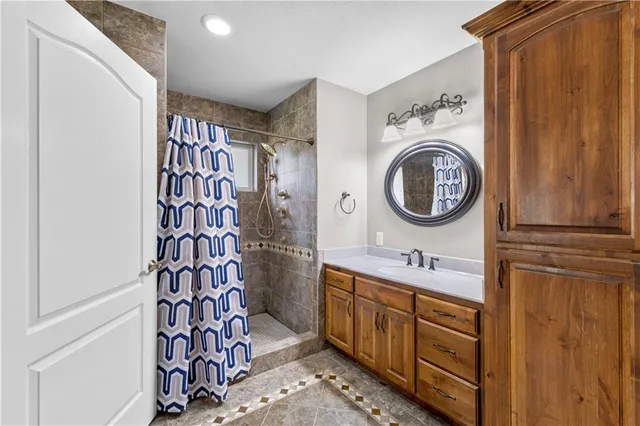 $279,999 | 12590 East Osage Nation Road, Nevada, MO 64772