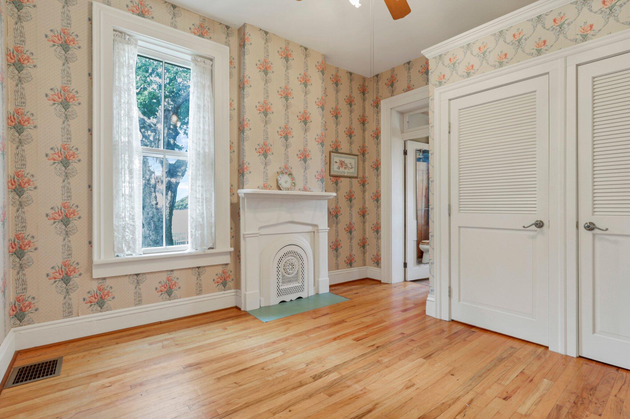 334 Old Columbus Road Springfield, OH 45505 - Photo 18 of 127 First floor owner suite/Mother in-law suite Closet