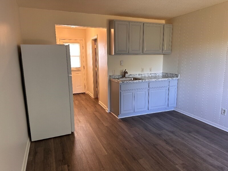 10 Belchertown Road, Unit 17 Amherst, MA 01002 - Photo 3 of 8 Gallery Image 3