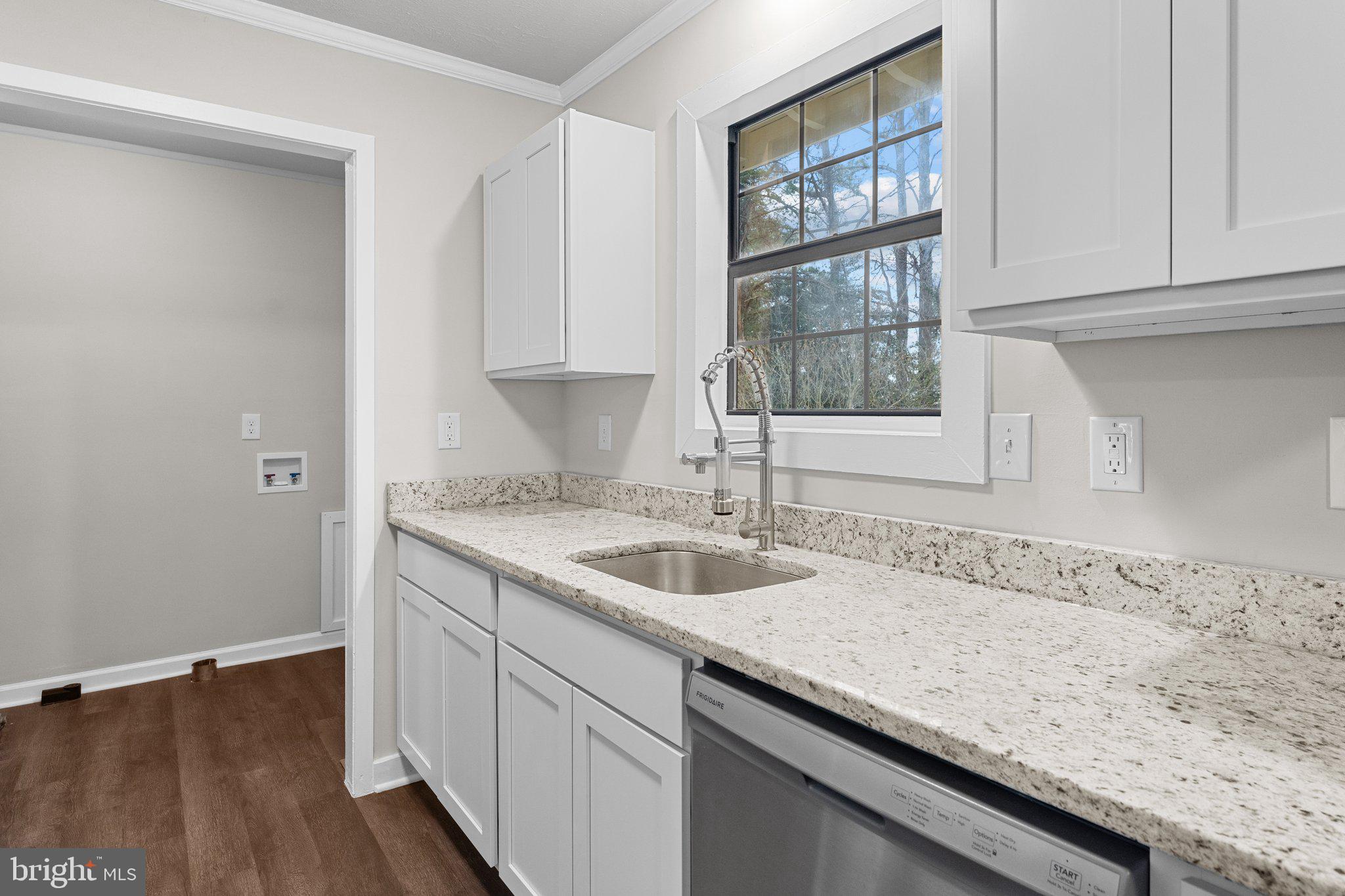 12240 Birkdale Road Ruther Glen, VA 22546 - Photo 3 of 32 Gallery Image 3