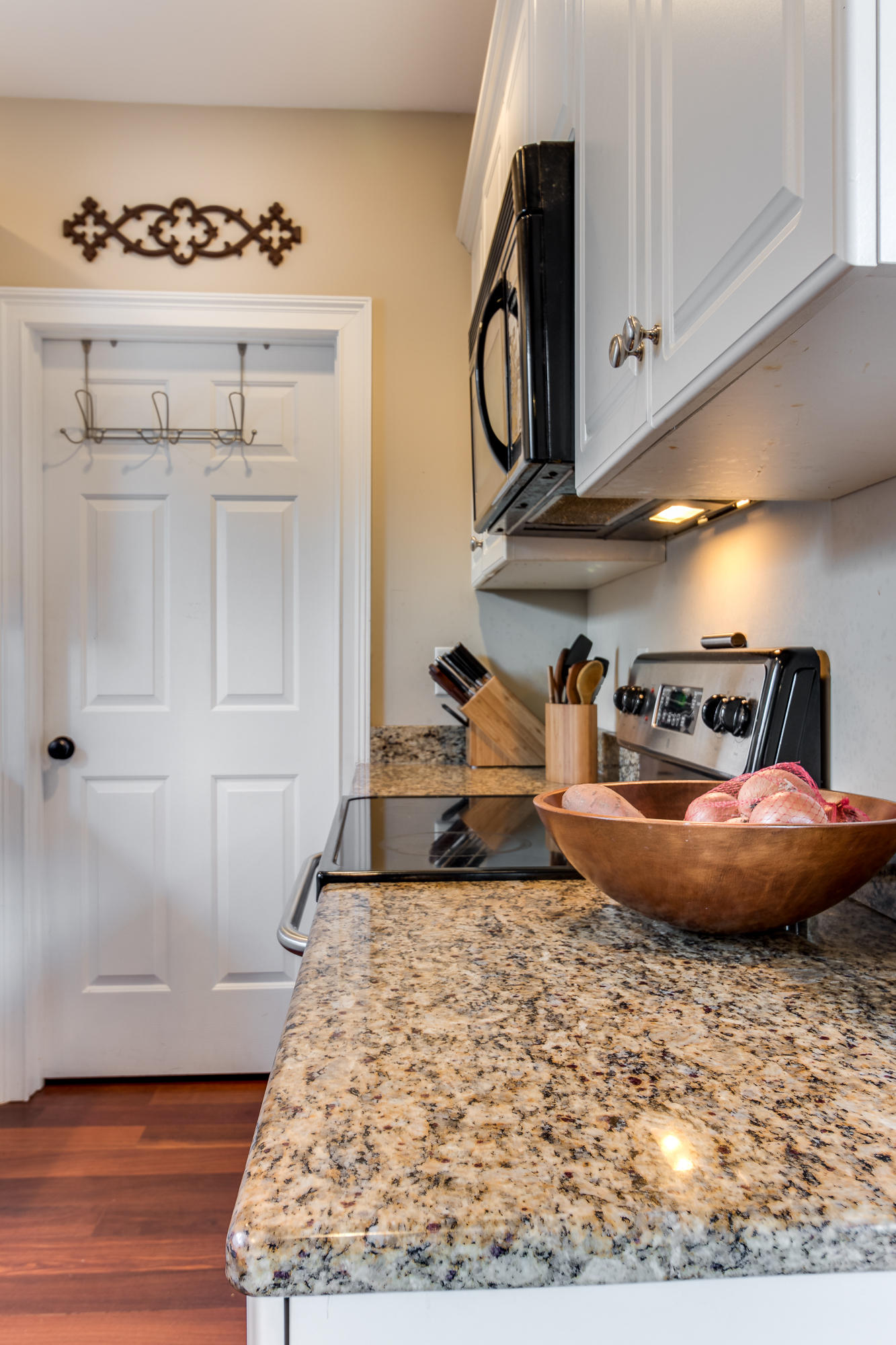 590 Rutledge Avenue, Unit C Charleston, SC 29403 - Photo 14 of 23 13--FULL