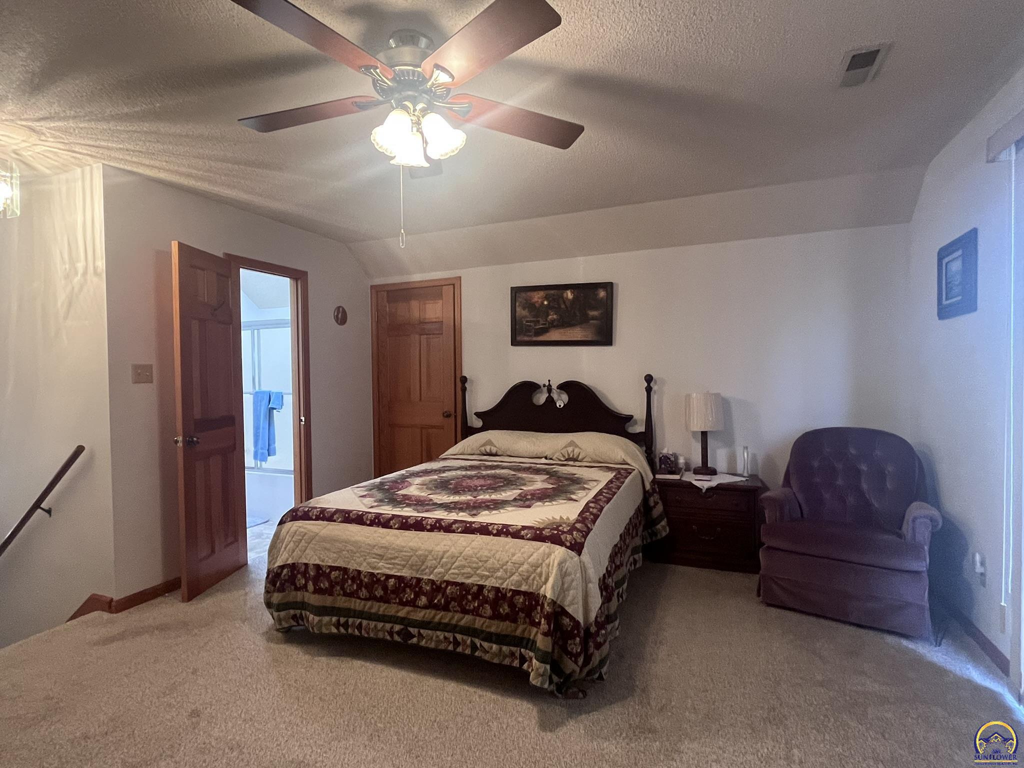 6024 Southeast Stubbs Road Tecumseh, KS 66542 - Photo 11 of 38