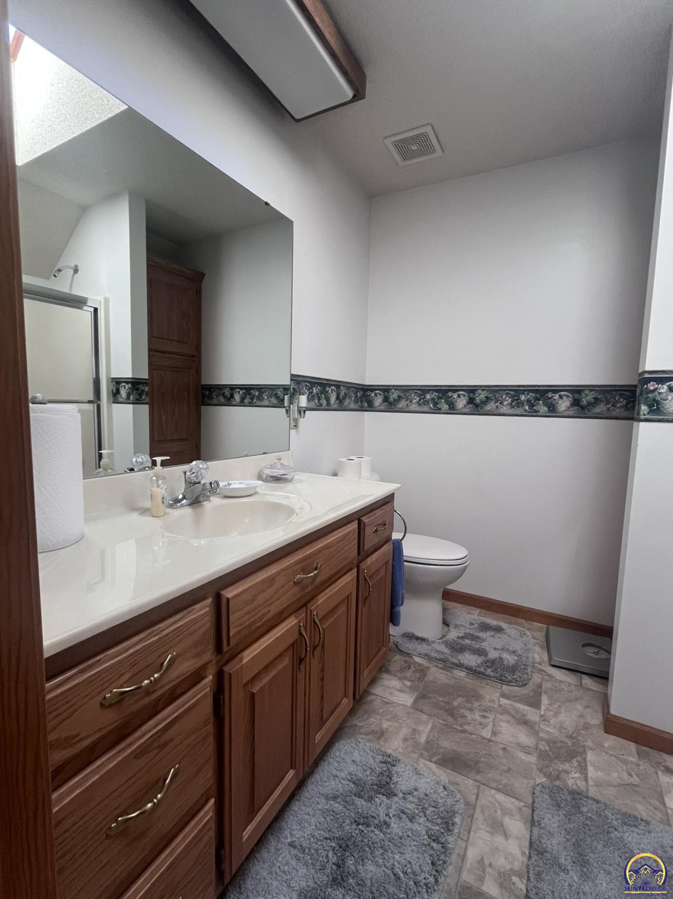 6024 Southeast Stubbs Road Tecumseh, KS 66542 - Photo 12 of 38