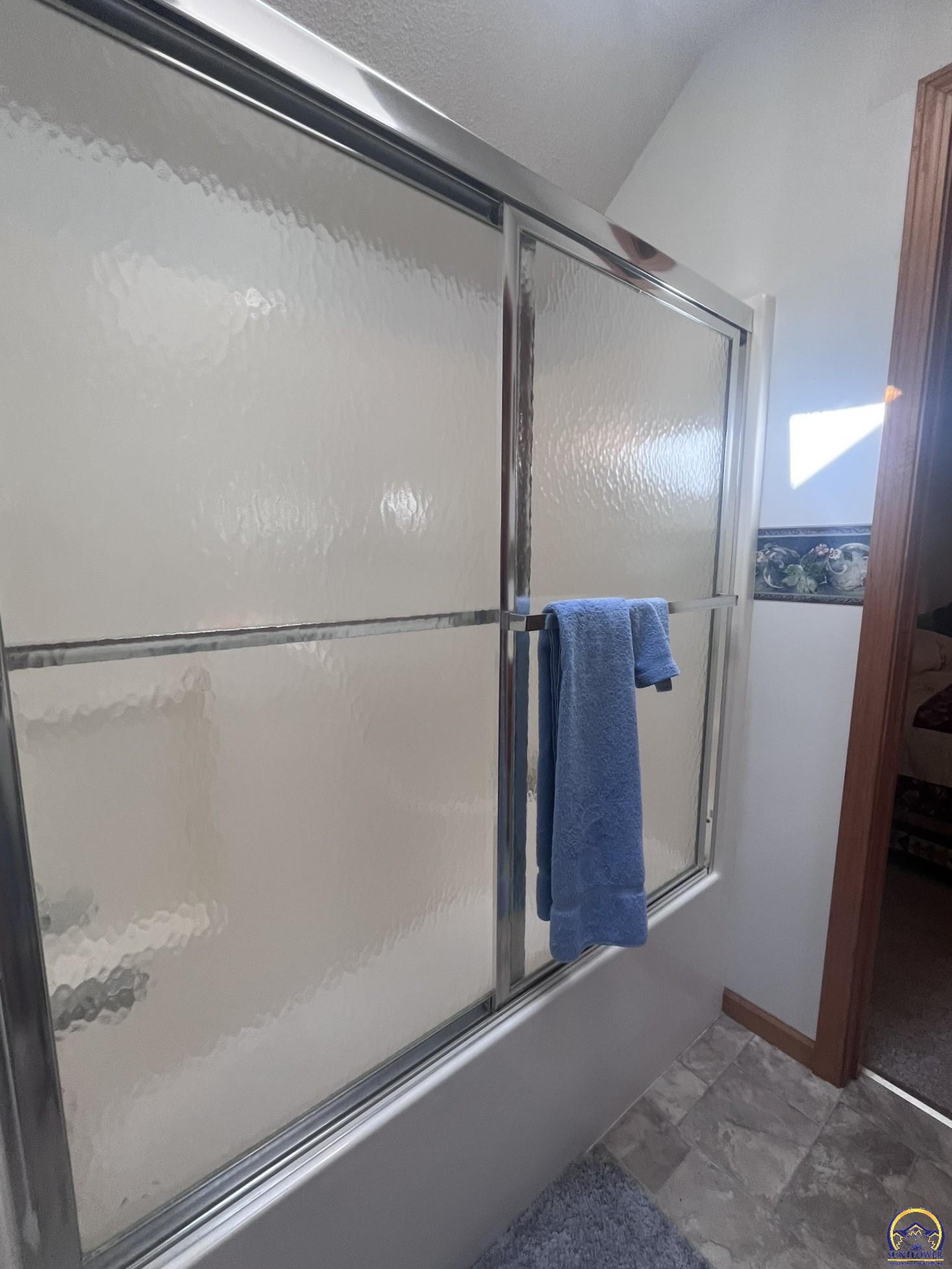 6024 Southeast Stubbs Road Tecumseh, KS 66542 - Photo 13 of 38