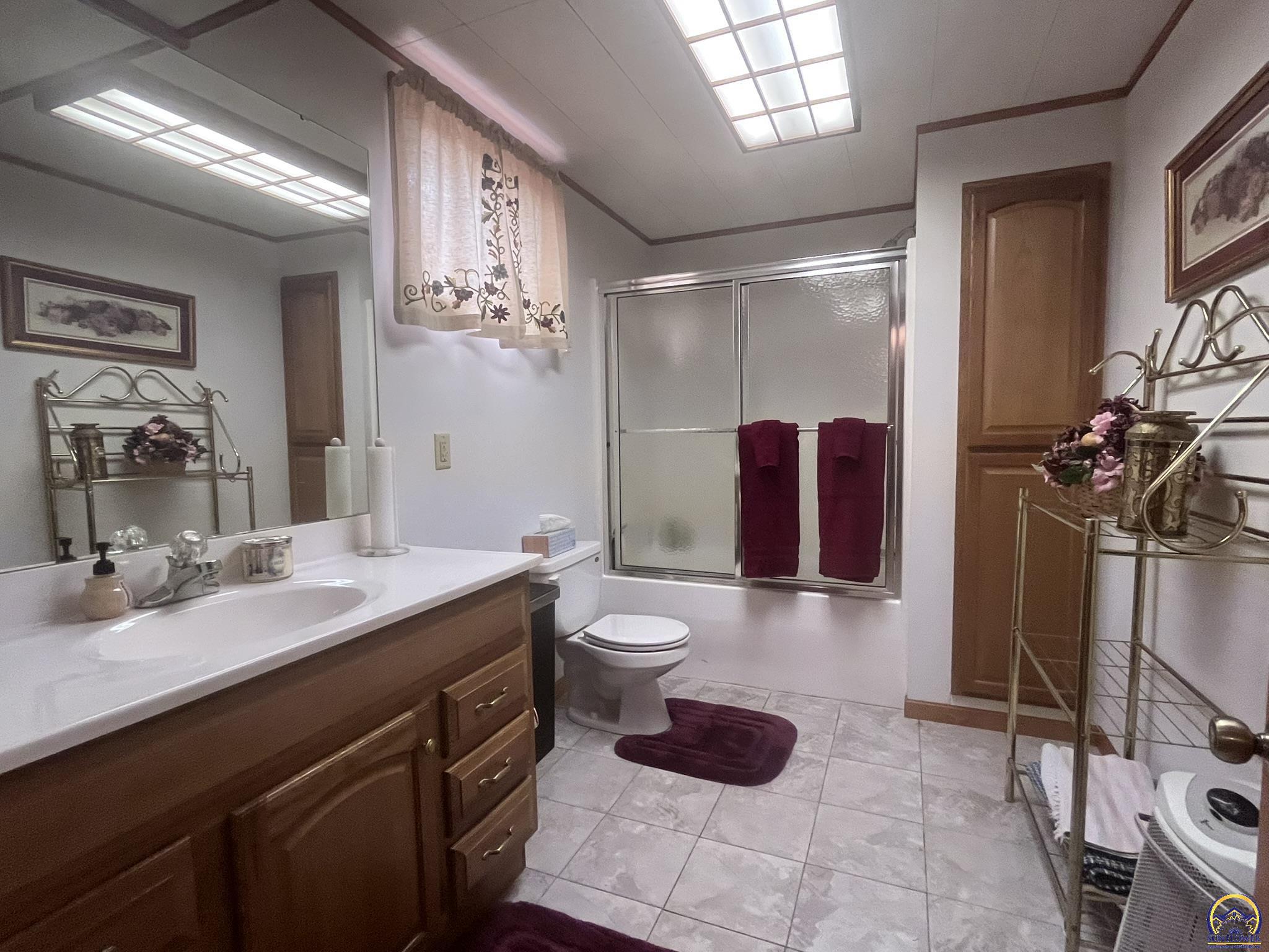 6024 Southeast Stubbs Road Tecumseh, KS 66542 - Photo 20 of 38