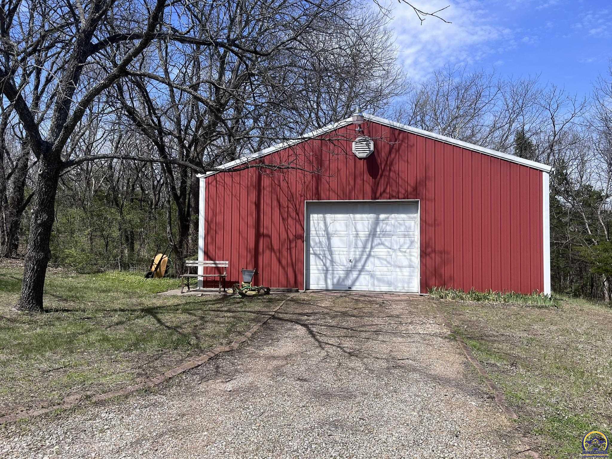 6024 Southeast Stubbs Road Tecumseh, KS 66542 - Photo 27 of 38