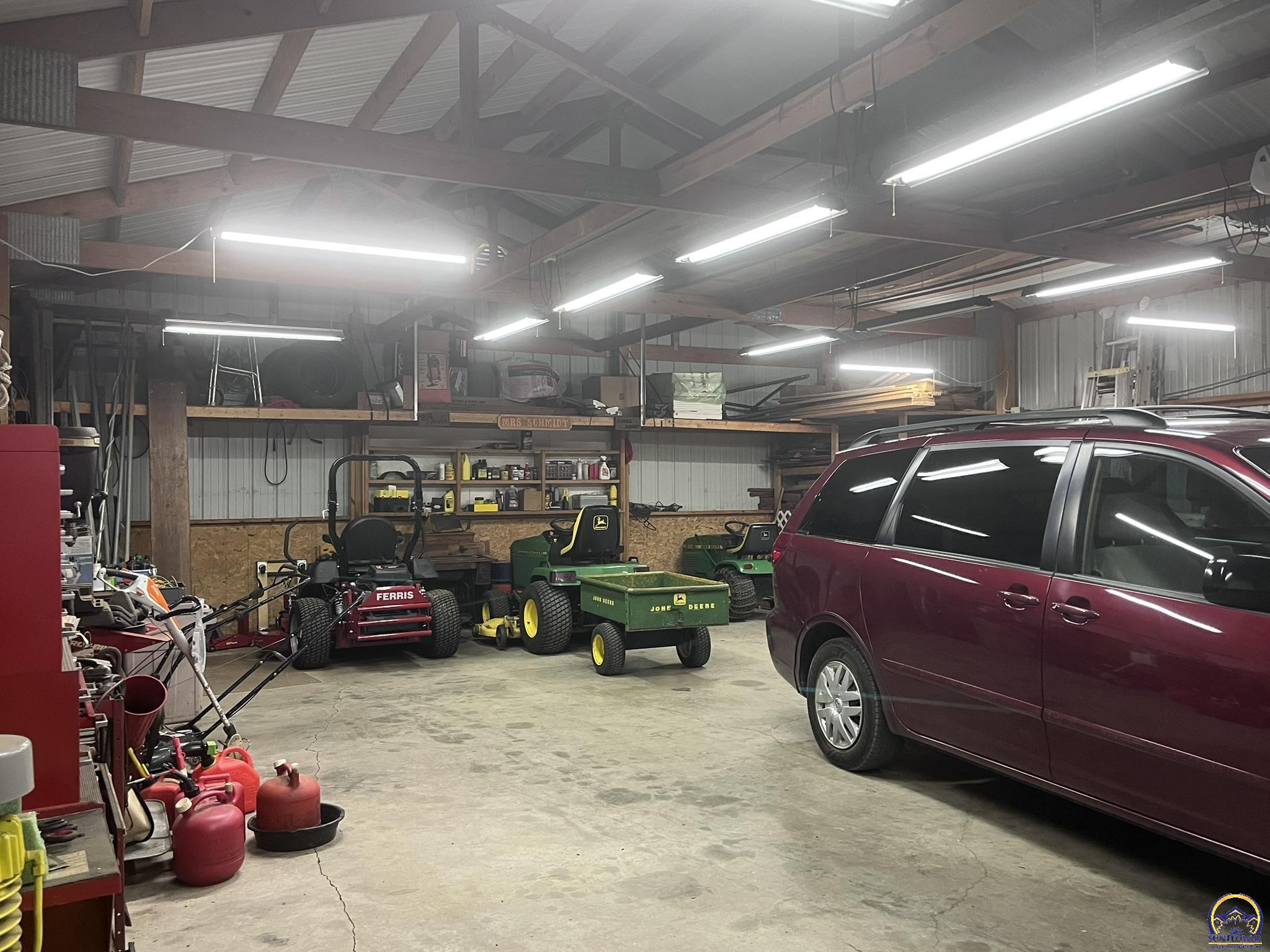 6024 Southeast Stubbs Road Tecumseh, KS 66542 - Photo 28 of 38