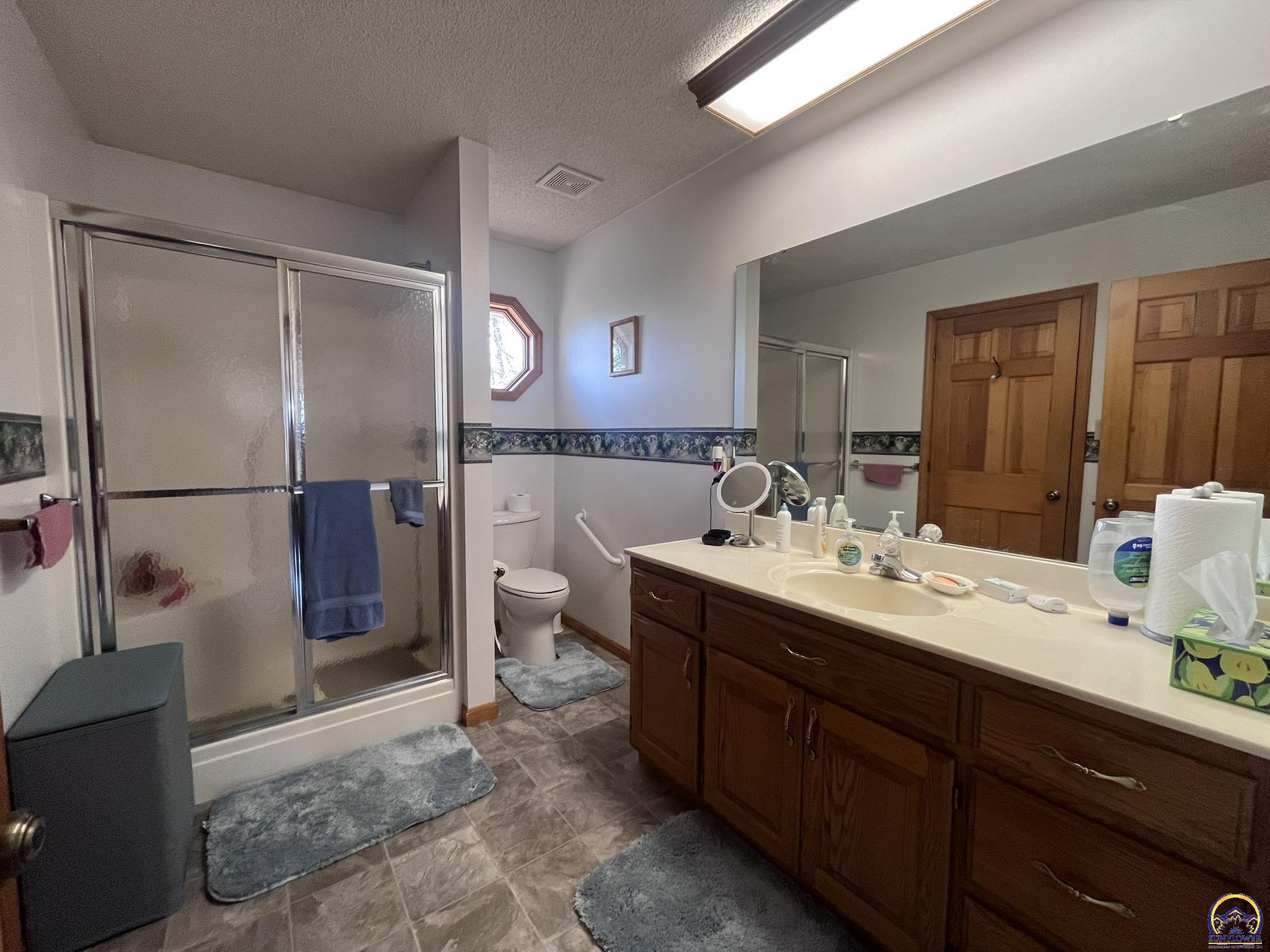 6024 Southeast Stubbs Road Tecumseh, KS 66542 - Photo 9 of 38