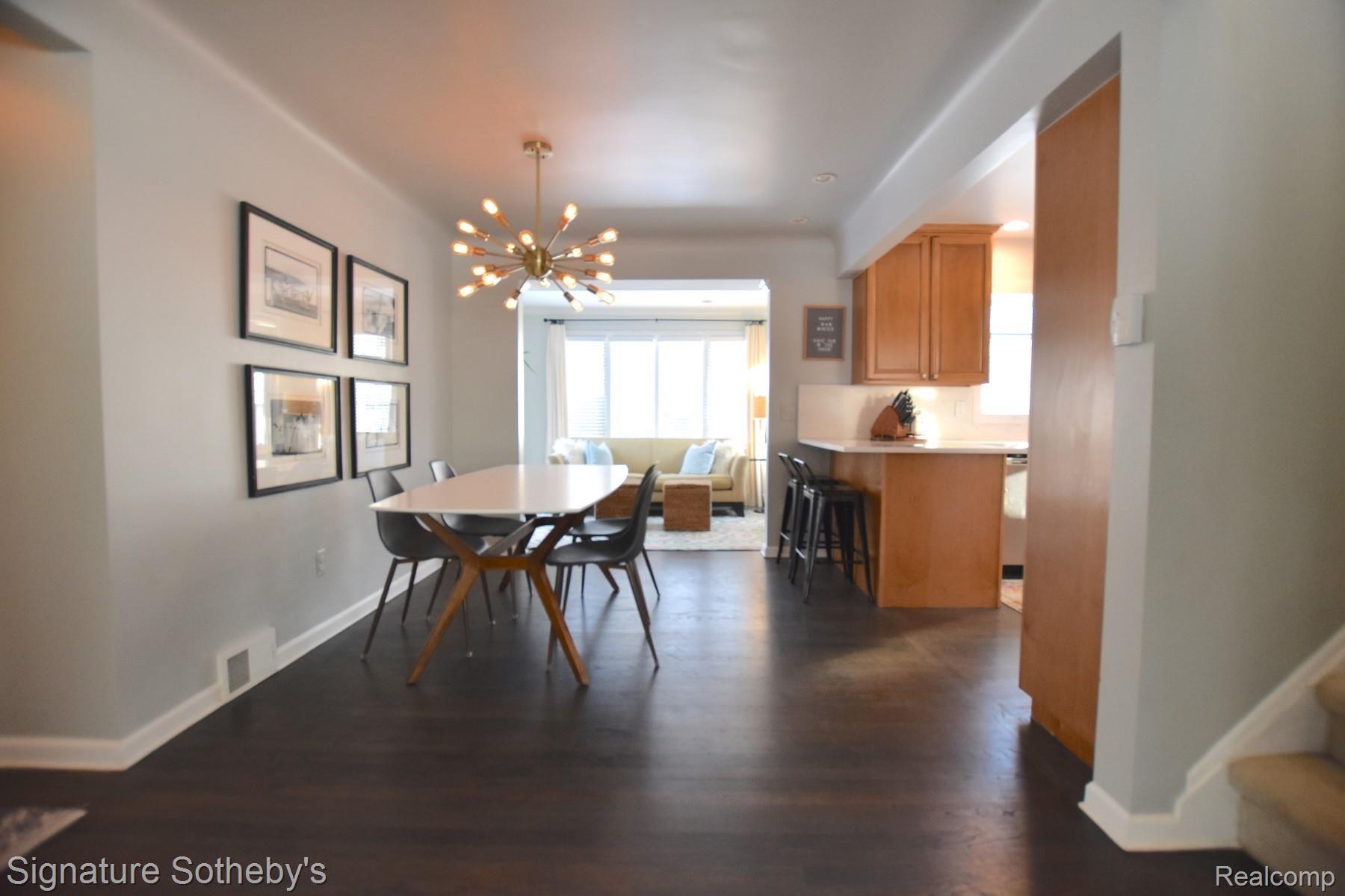 18258 Beverly Road Franklin, MI 48025 - Photo 9 of 39 11JPG.jpg