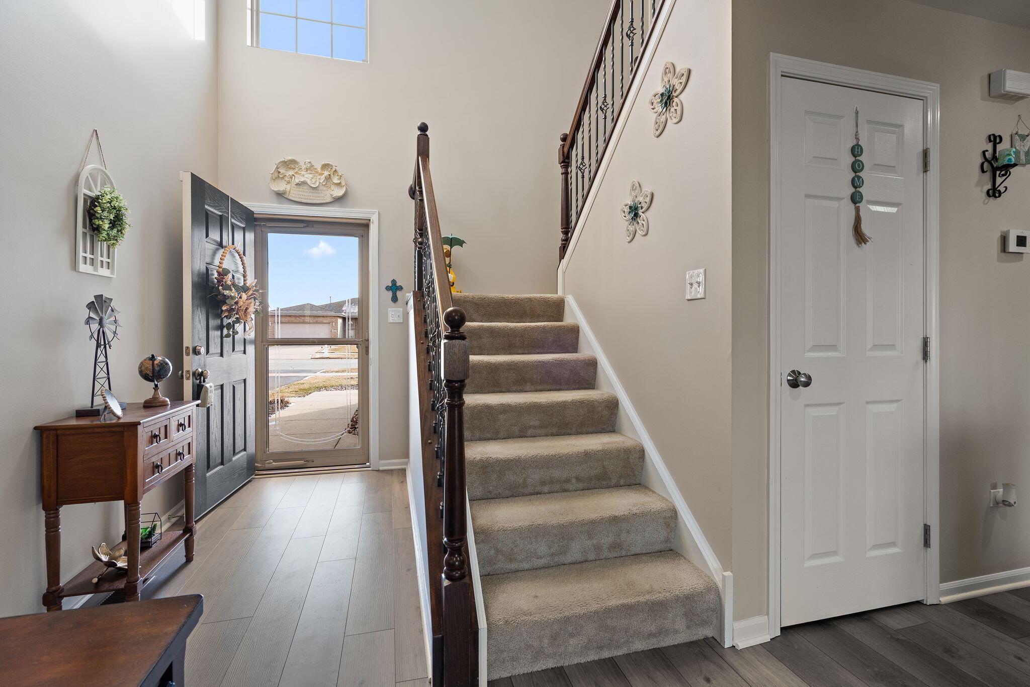 11166 Tennessee Street Crown Point, IN 46307 - Photo 2 of 24 2048x1365