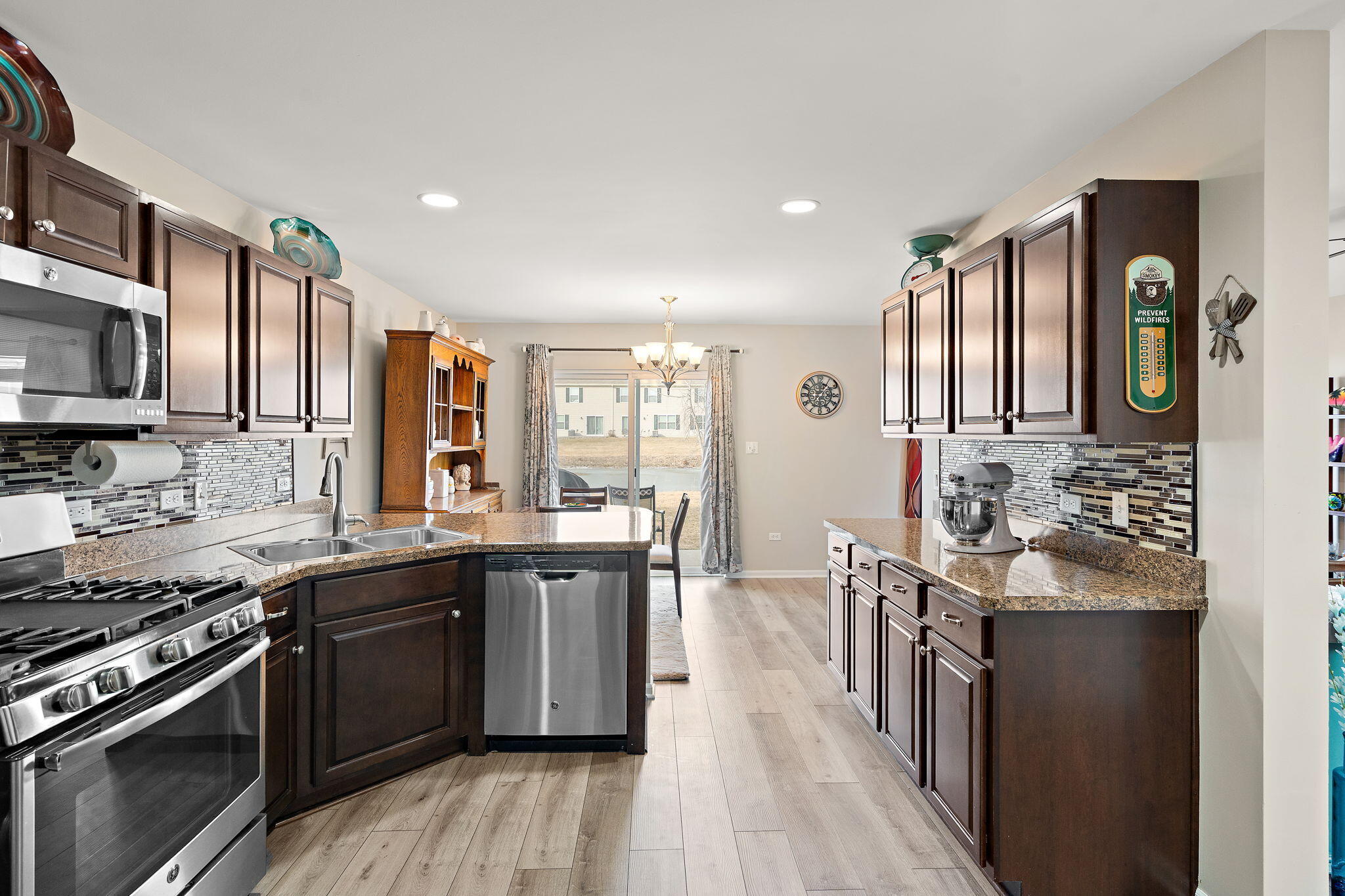 11166 Tennessee Street Crown Point, IN 46307 - Photo 6 of 24 2048x1365