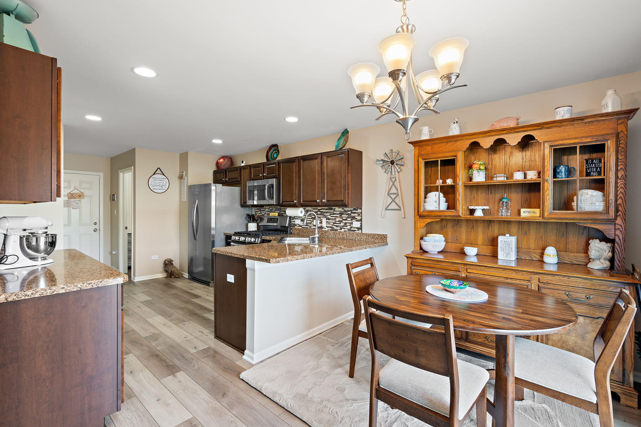 11166 Tennessee Street Crown Point, IN 46307 - Photo 8 of 24 2048x1365