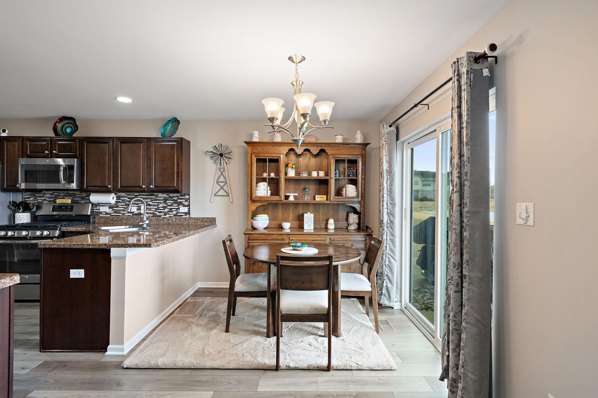 11166 Tennessee Street Crown Point, IN 46307 - Photo 9 of 24 2048x1365