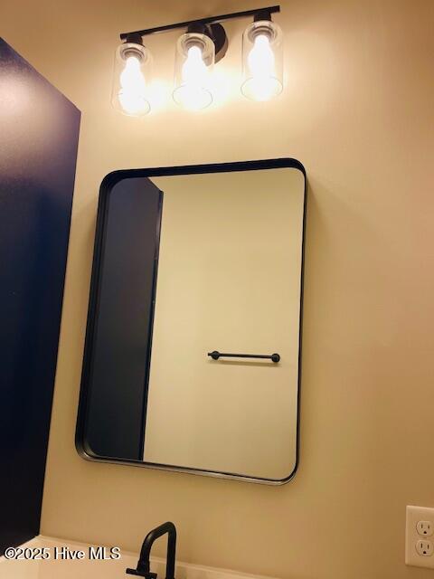 1507 Holman Street Kinston, NC 28501 - Photo 20 of 27 Hall Bath