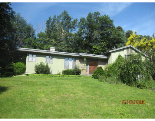 5 Meadowbrook Road Worcester, MA 01609 - Photo 2 of 4 Gallery Image 2