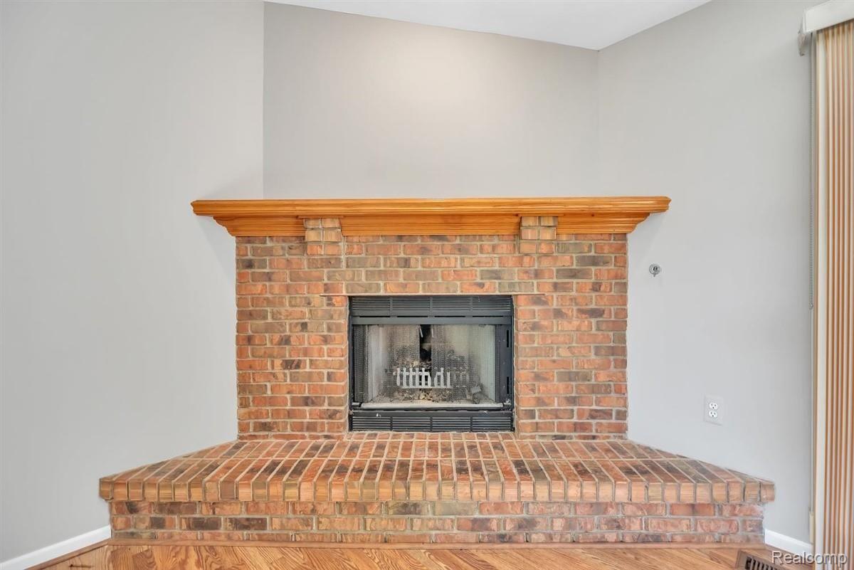 9204 Ridge Road Goodrich, MI 48438 - Photo 9 of 52 09-9204 Ridge Rd.WindowStill-Real-E