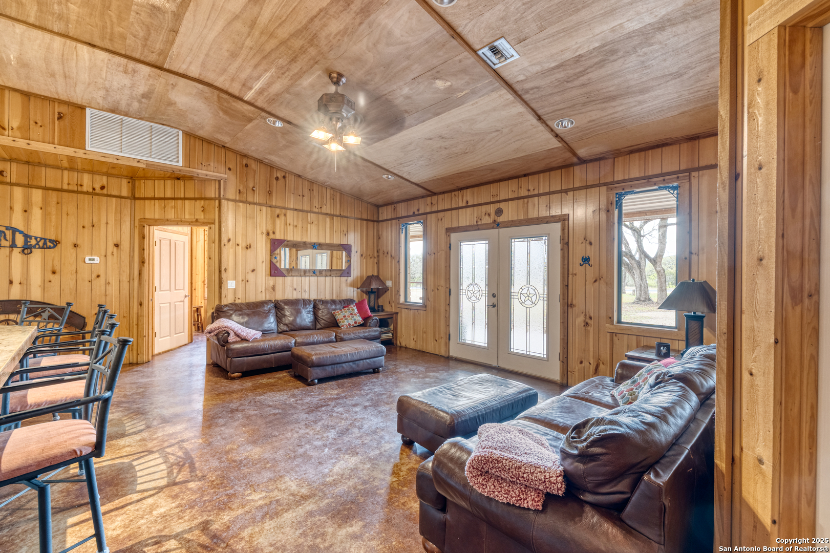 387 Madrone Loop Concan, TX 78838 - Photo 5 of 21