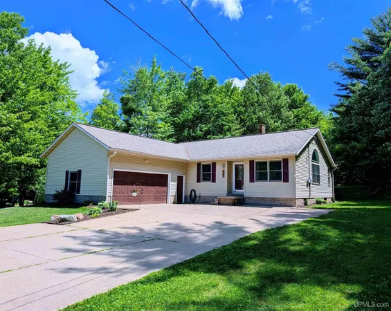 $439,900 | 755 Co Hwy HC, Marquette, MI 49855