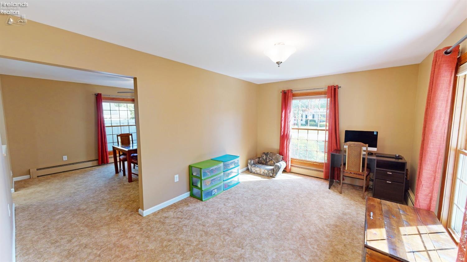 762 Barker Road Fremont, OH 43420 - Photo 5 of 38 Gallery Image 5
