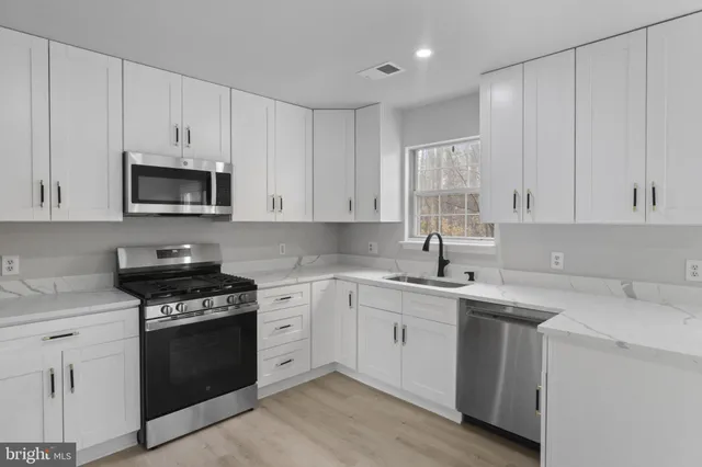 $629,800 | 8603 Rocky Gap Court, Lorton, VA 22079