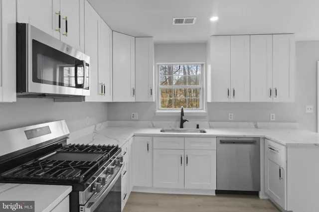 $629,800 | 8603 Rocky Gap Court, Lorton, VA 22079