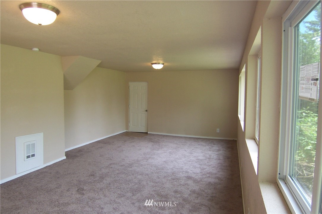 2823 Anderson Hill Road Southwest Port Orchard, WA 98367 - Photo 9 of 22 Gallery Image 9