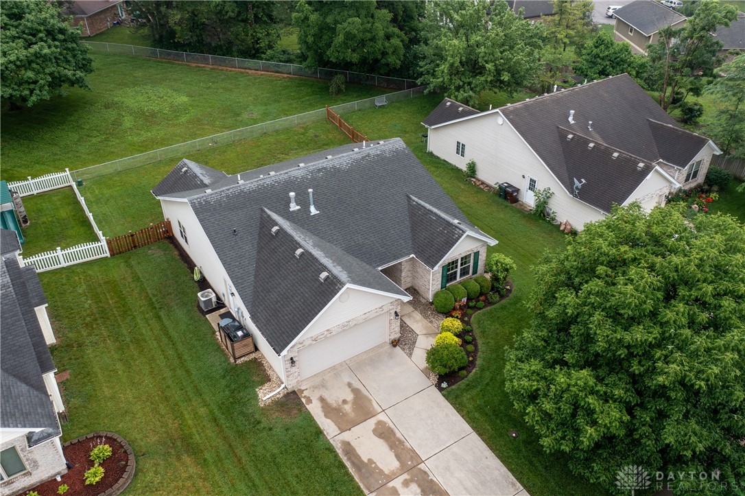 6844 North Union Road Englewood, OH 45322 - Photo 3 of 35