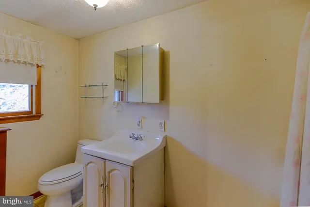 $143,500 | 925 West Clara Street, Houtzdale, PA 16651