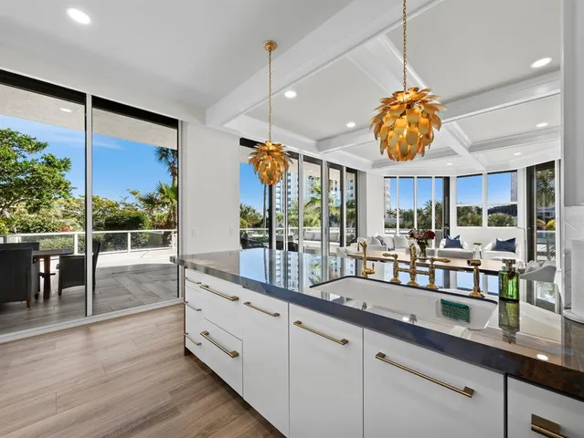 $2,300,000 | 1800 Benjamin Franklin Drive, Unit A102, Sarasota, FL 34236