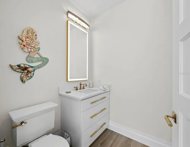 $2,300,000 | 1800 Benjamin Franklin Drive, Unit A102, Sarasota, FL 34236