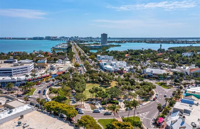 $2,300,000 | 1800 Benjamin Franklin Drive, Unit A102, Sarasota, FL 34236