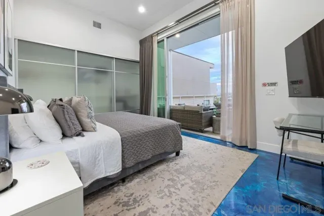 $3,199,000 | 4545 Newport Avenue, San Diego, CA 92107