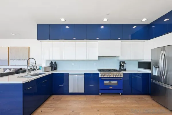 $3,199,000 | 4545 Newport Avenue, San Diego, CA 92107