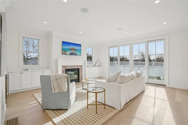 $1,899,000 | 4 Lookout Lane, Portsmouth, RI 02871