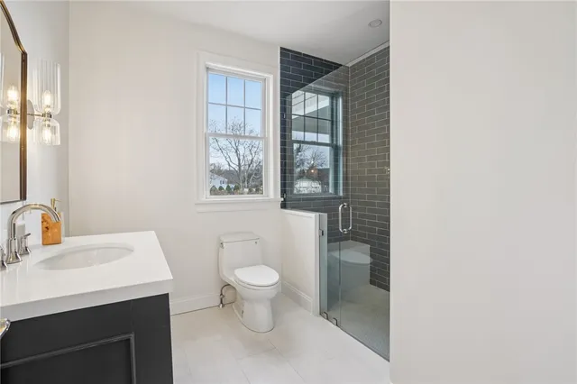 $1,899,000 | 4 Lookout Lane, Portsmouth, RI 02871