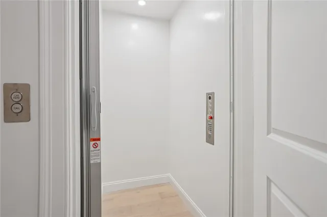 $1,899,000 | 4 Lookout Lane, Portsmouth, RI 02871