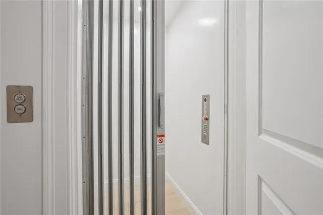 $1,899,000 | 4 Lookout Lane, Portsmouth, RI 02871